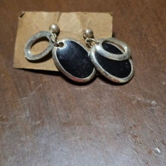 Recovered black onyx like and silver tone dangle pierced earrings.  20 - Picture 2 of 2
